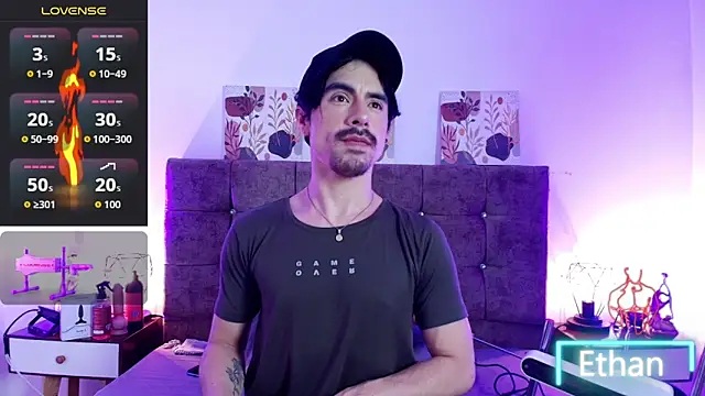 Ethan Briggs  online show from 06-10-26, 03:29