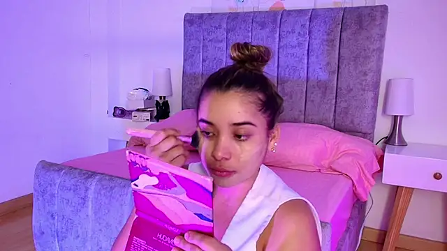 Lucy Carson  online show from 03-21-26, 03:44