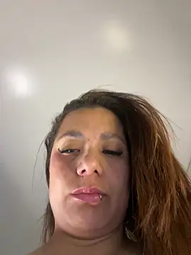 Pretty  Milf online show from 06-05-26, 01:28