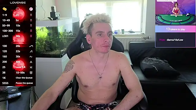 Rayzel White online show from 05-26-26, 01:51