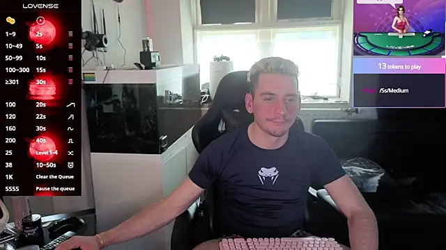 Rayzel White online show from 06-03-26, 04:12