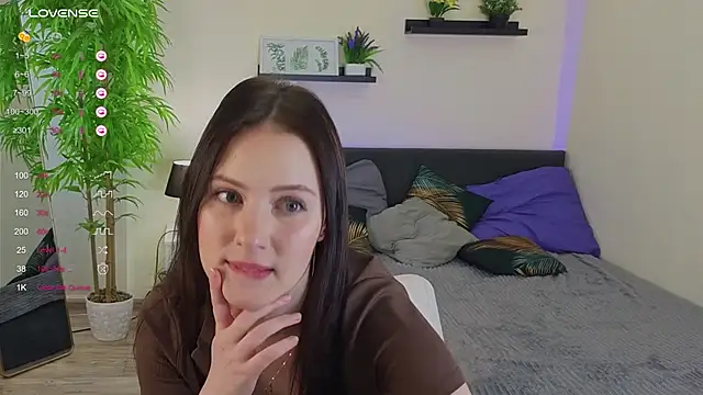 Jenifer Stound online show from 03-06-26, 02:57