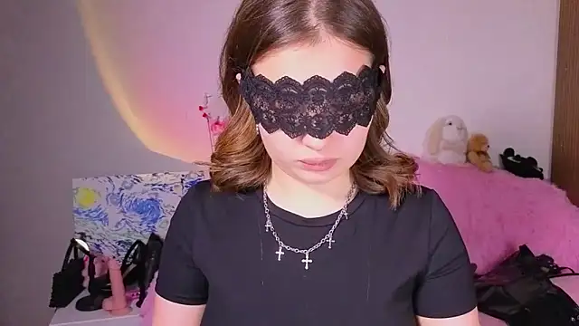Catherine Karis online show from 05-13-26, 01:19