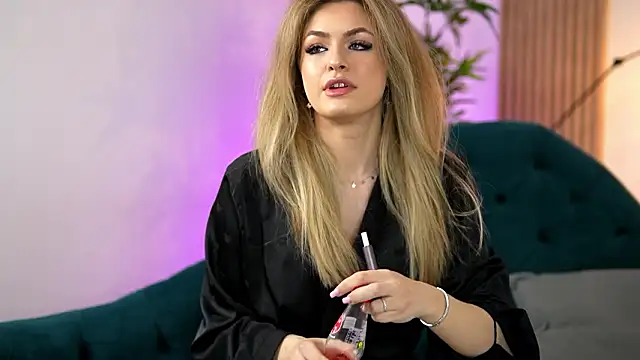 NayaQuinn online show from 02-20-26, 08:09