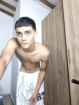 dominant boy1 online show from 01-13-26, 09:20