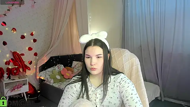 Mira Silk online show from 02-28-26, 03:51