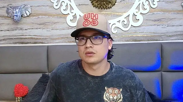 Danner Alaia online show from 02-25-26, 08:40