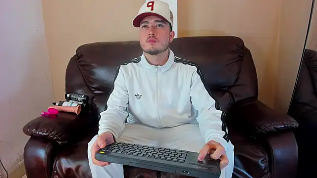 Salvattore Muller online show from 04-21-26, 12:34