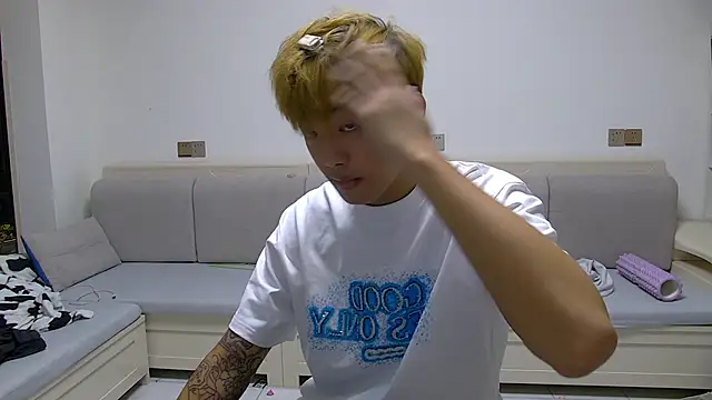 Chocolates-001 online show from 03-21-26, 06:18