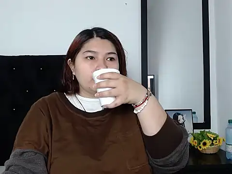 LauraHorny69 online show from 02-11-26, 01:05