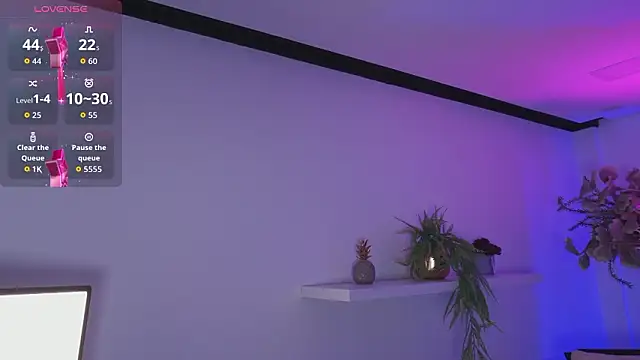 Dakota velvet  online show from 02-05-26, 11:37