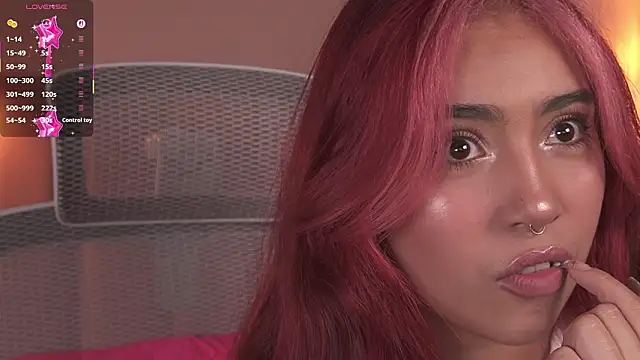 Dakota velvet  online show from 03-05-26, 12:01