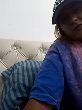 Snapshot of WarmingDisaster chatting on 04-01-26, 01:41 WarmingDisaster online show from 04-01-26, 01:41