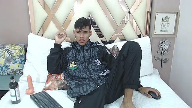 Astaroth Grigori online show from 04-16-26, 07:25