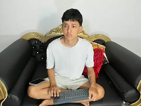 Snapshot of jisus_catt chatting on 02-08-26, 12:08 jisus catt online show from 02-08-26, 12:08
