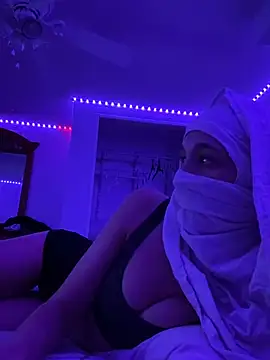 Snapshot of SexySkiBunny chatting on 01-15-26, 05:23 SexySkiBunny online show from 01-15-26, 05:23