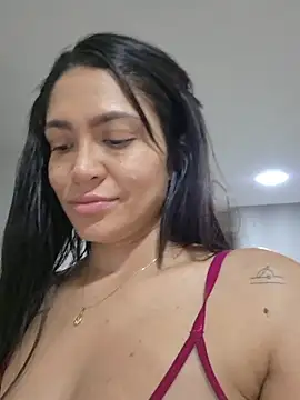 Snapshot of Ina_Jody_ chatting on 05-27-26, 01:57 Ina Jody online show from 05-27-26, 01:57