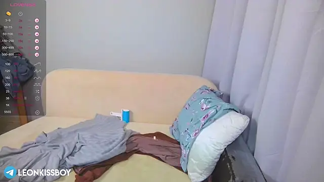 LeonBoykisser online show from 04-01-26, 01:41