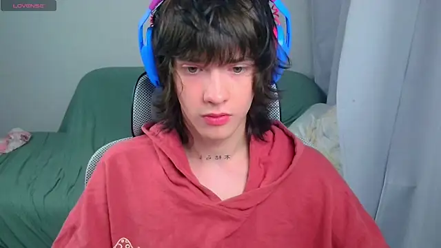 LeonBoykisser online show from 07-29-26, 06:50