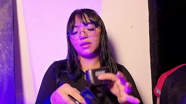 victoriia thompson online show from 02-20-26, 08:31