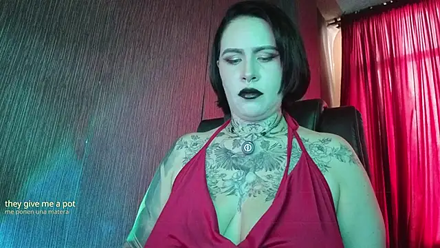 Snapshot of Mistressolivia07 chatting on 05-08-26, 03:39 Mistressolivia07 online show from 05-08-26, 03:39