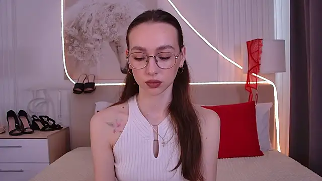 Emily Simon online show from 05-18-26, 05:24