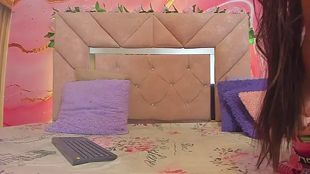 sweet  luna   online show from 06-10-26, 11:09