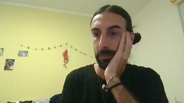 Snapshot of aircum99 chatting on 06-04-26, 08:26 aircum99 online show from 06-04-26, 08:26