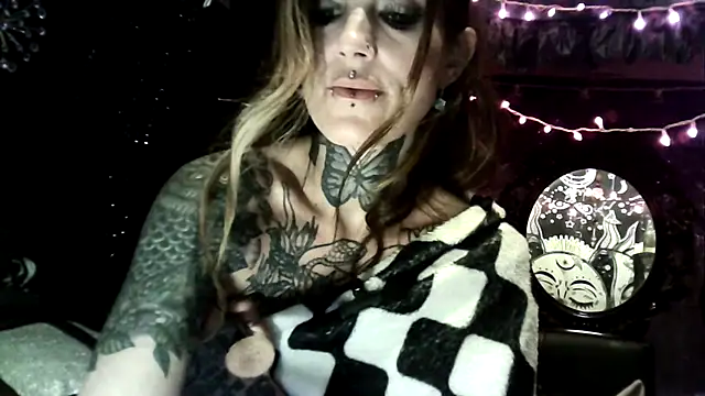 allymoon1369 online show from 04-01-26, 01:41