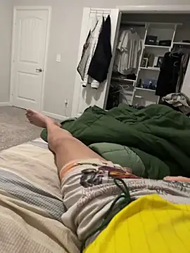 Tom32828 online show from 02-19-26, 07:59