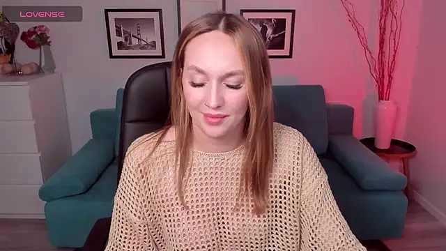 Snapshot of EvieMagical chatting on 02-17-26, 05:59 EvieMagical online show from 02-17-26, 05:59