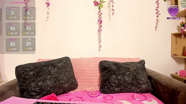 chloe peach  online show from 06-30-26, 01:45