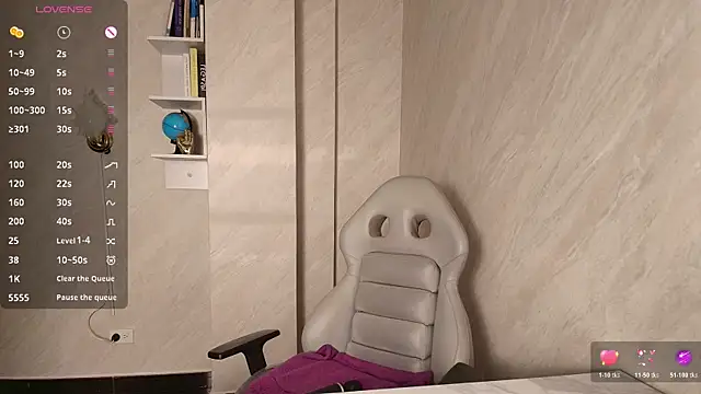 NiccolleHall online show from 03-02-26, 01:40