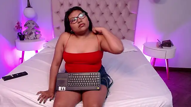 Kiri Black  online show from 01-17-26, 03:22