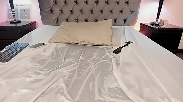 Kiri Black  online show from 03-27-26, 08:26