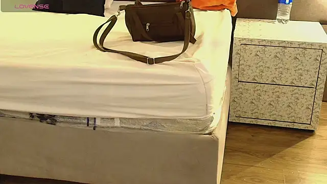 Ambarross  online show from 03-31-26, 01:22