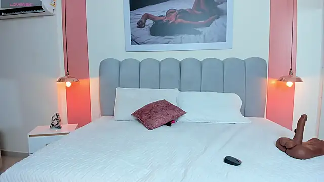 EmmaBoyd online show from 03-06-26, 11:50