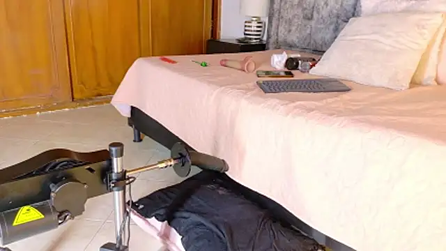 samirths boy  online show from 04-16-26, 07:14