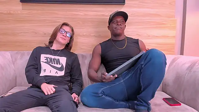 Snapshot of friendslymens chatting on 04-01-26, 04:48 friendslymens online show from 04-01-26, 04:48