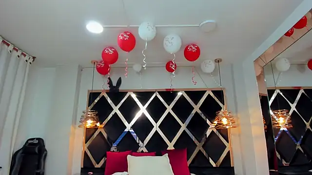 Mia cartther online show from 02-21-26, 11:00