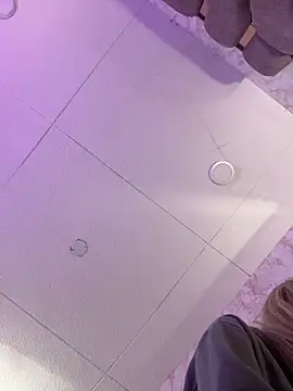 elodie rouge online show from 04-11-26, 12:31