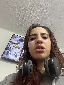 elodie rouge online show from 07-30-26, 02:27