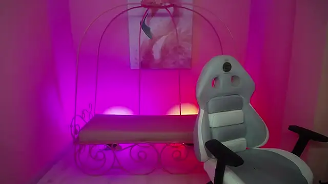 Ashley benson x online show from 02-02-26, 08:18