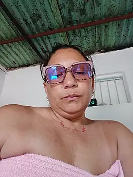 Snapshot of mariacarlota chatting on 07-08-26, 06:45 mariacarlota online show from 07-08-26, 06:45