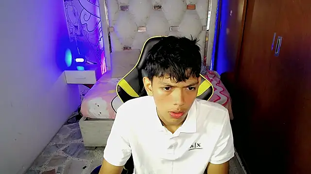 Snapshot of Rick_oficiall chatting on 01-18-26, 12:20 Rick oficiall online show from 01-18-26, 12:20