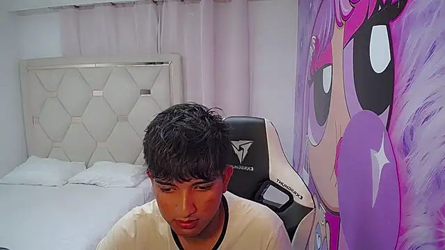 Maxwell boys online show from 02-18-26, 03:13