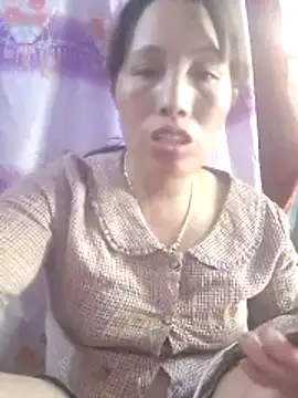 Gummiesu online show from 04-09-26, 06:13