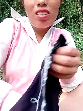 Gummiesu online show from 04-20-26, 10:07