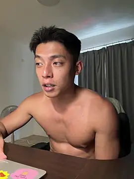 Yooo17 online show from 03-26-26, 07:03