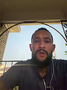 Snapshot of CcincoVilla chatting on 07-20-26, 01:42 CcincoVilla online show from 07-20-26, 01:42
